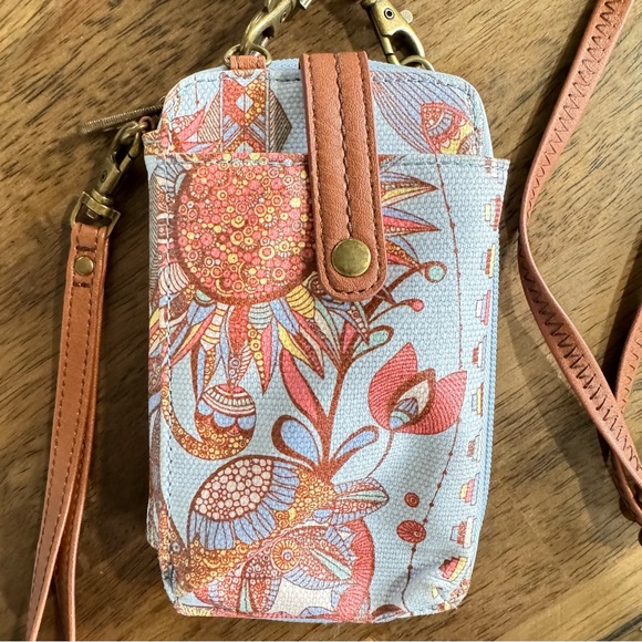 Sakroots crossbody wallet - Picture 1 of 10